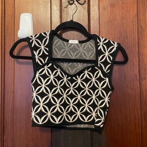 White beige and black knit tank top cropped